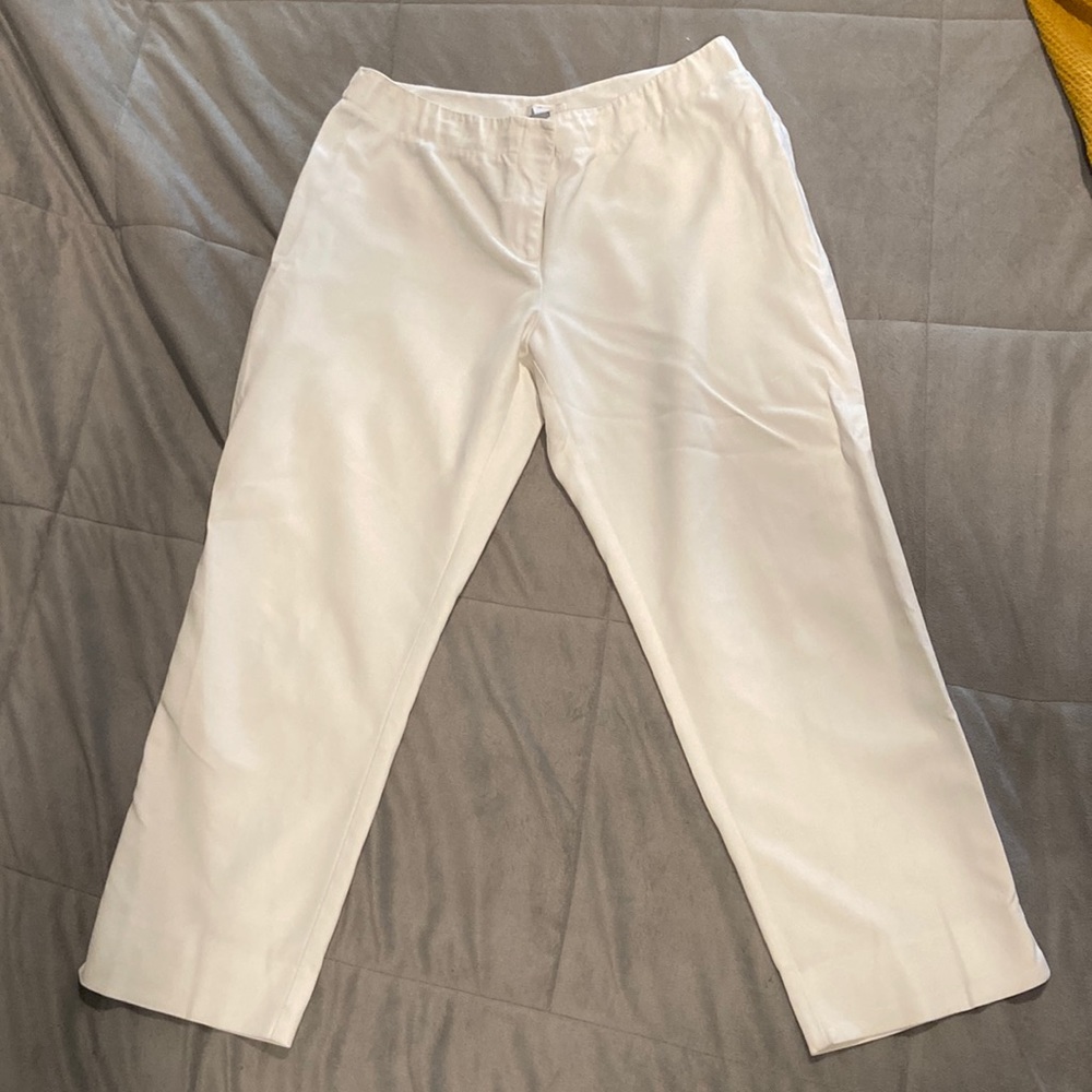 White Chico’s trousers